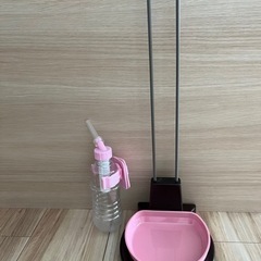 （取引中）猫の水飲み器　ペットボトル　ドギーマン