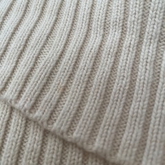 EASTBOY ニットベストの画像