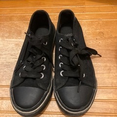 靴　スニーカー　黒　サイズ19からサイズ20🩷の画像