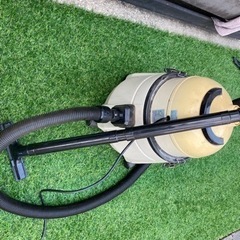 乾湿両用型バキュームクリーナーの画像