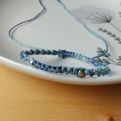 マクラメブレスレット（メタリックビーズ2粒）の画像