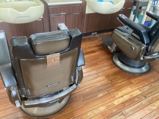 理容室　タカラ理容椅子2台＆シャンプーボール2セット