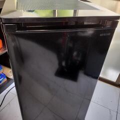 【お譲り先決定済】家庭用冷凍庫（ノンフロン）60L  右開き