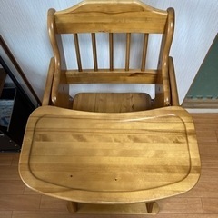 木製ベビーチェア　テーブル付きの画像
