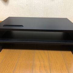 パソコンのモニタースタンドの画像
