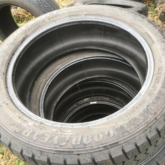 185/55R16 グッドイヤー　スタッドレス４本の画像