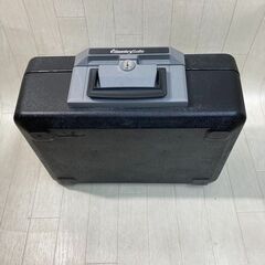 A1-186　SentrySafe　ポータブル耐火・防水保管庫