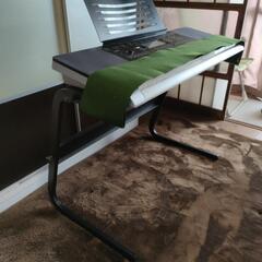 カシオ電子キーボード（スタンド付）の画像