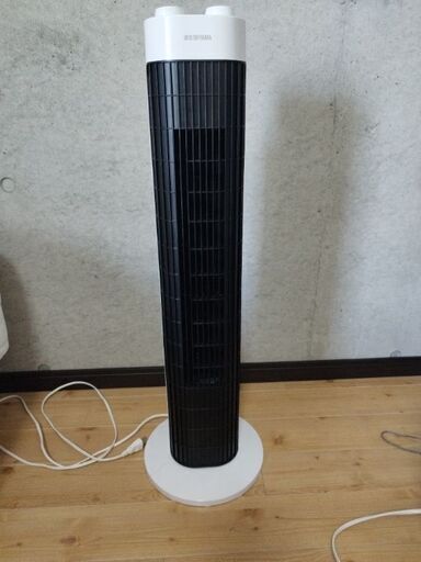 アイリスオーヤマ　縦型扇風機