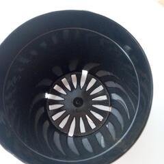 硬質ポットの画像