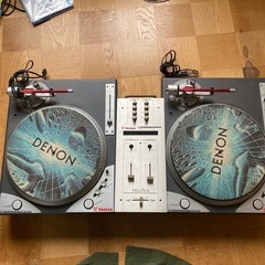 ターンテーブルとミキサー
