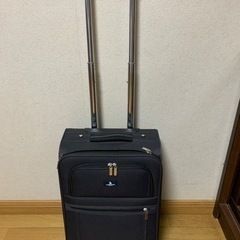 キャリーバッグ　紺色