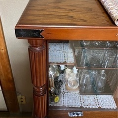 アンティーク　サイドボード　棚　食器棚　の画像