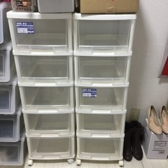 【すぐこれる方】収納チェスト　衣装ケース　車輪　２つ　5段　タン...