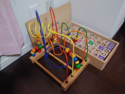 ボーネルンドの積み木付き知育玩具
