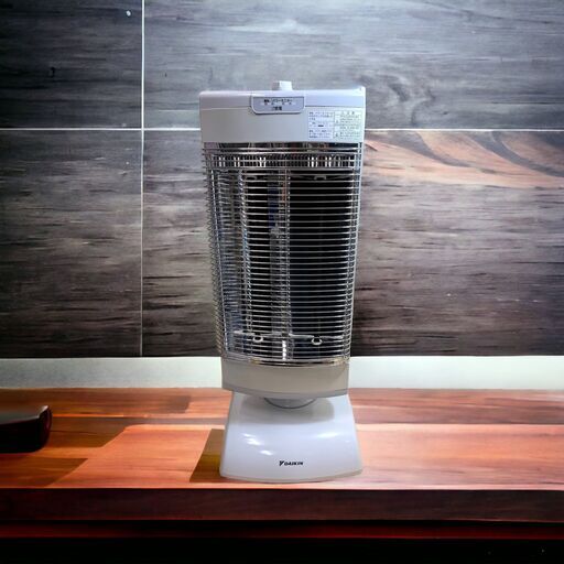 23C177_ジ6 DAIKIN ダイキン 遠赤外線暖房機 セラムヒート ERFT11US-W 2017年製 電気ストーブ 暖房機 ヒーター