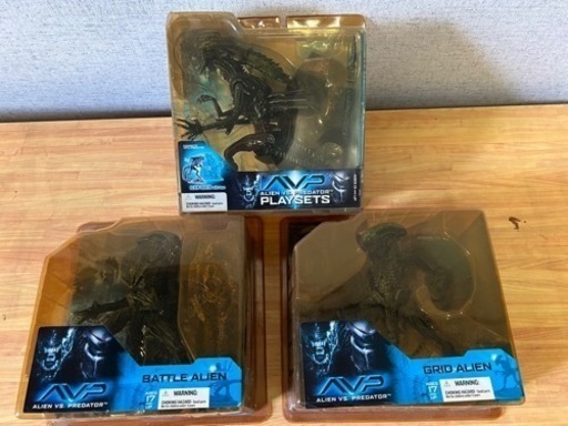 4️⃣AVP アクションフィギュア3種セット