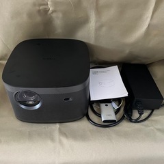 XGIMI HORIZON Pro リアル4K ホームプロジェクター 純正スタンド付の画像
