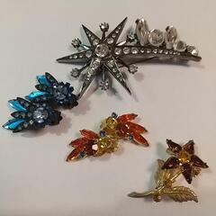 コスチュームジュエリー　イヤリング、ブローチ　まとめて