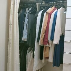 大型衣類収納ラックの画像