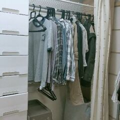 大型衣類収納ラックの画像