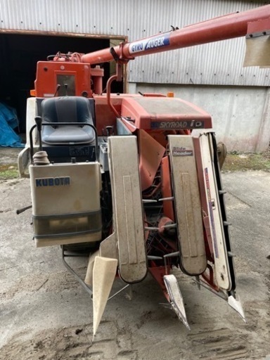 クボタ　コンバイン　18馬力　お取引中です。