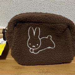 ブルーナアニマルのポーチ