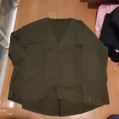 kastaneカーキシャツ