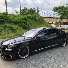 LS600hLエグゼクティブパッケージ5人乗り　KAZ-SUS