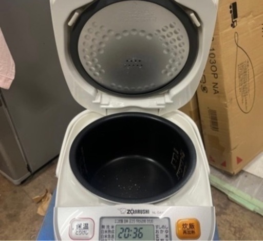 ※【簡易清掃・通電確認済】炊飯器1.0L　 ZOJIRUSHI/象印マホービンマイコン炊飯ジャー　NL-DA10  ホワイト 2019年製