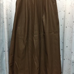 GU焦茶合皮スカート