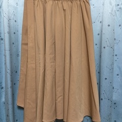 キャメルミモレ丈スカート