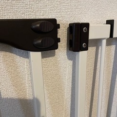 (決まりました！)問い合わせが多くお返事できず申し訳ありません。日本育児　ベビーゲート　2つセットの画像