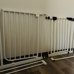 (決まりました！)問い合わせが多くお返事できず申し訳ありません。日本育児　ベビーゲート　2つセットの画像