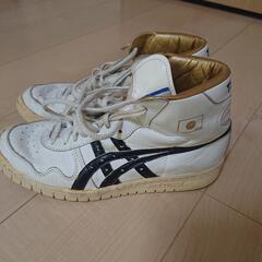 アシックス バッシュ