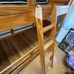 木製二段ベッドの画像
