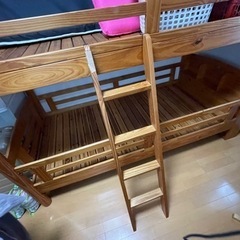 木製二段ベッドの画像