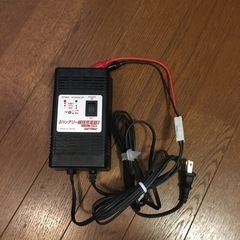バッテリー　トリクル充電器