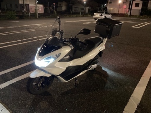 HONDA ホンダ pcx125 ホワイト 低走行 通勤快速