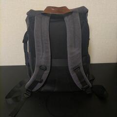 カメラリュック レインカバー付き 15インチPC収納可の画像