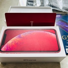 値下げしました‼️ iPhone11/XR用ソフトケース、ガラスフィルムの画像