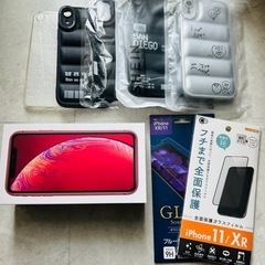 値下げしました‼️ iPhone11/XR用ソフトケース、ガラス...