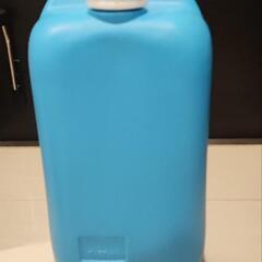 灯油ポリタンク　18L　ブルー　青の画像