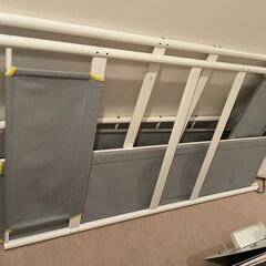 IKEA二段ベッドVITVAL マットレス、ボード付きの画像