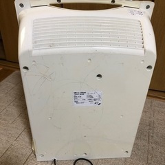 空気清浄機　古いですが動きますの画像