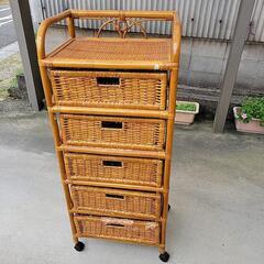 収納家具の画像