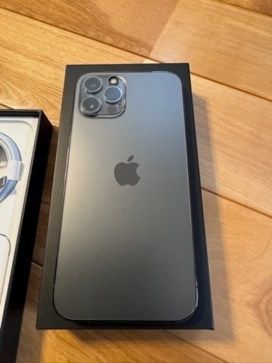 新品同様　iPhone 12 pro