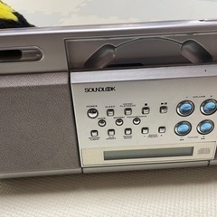 CDプレーヤー（＋ラジオ）の画像