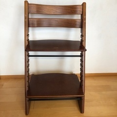 【中古】ストッケ　トリップトラップ　ハイチェア　(茶色)
