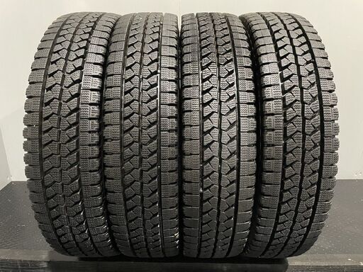 札幌発 引取OK BS BRIDGESTONE BLIZZAK W979 7.00R16 10PR 16インチ トラックタイヤ スタッドレス 4本 22年製 バリ溝　(MTV91)